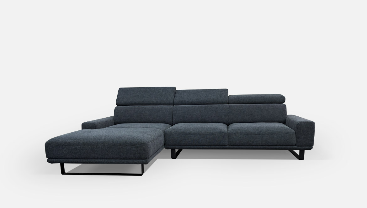 sedežna garnitura izdelana po naročilu v tkanini sivo modre barve